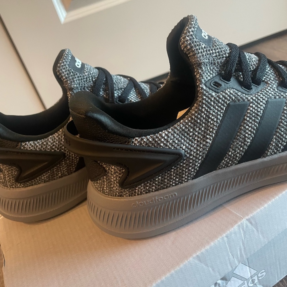Adidas Womens Black and Gray Shoes Size 8 1/2 - Picture 2 of 4